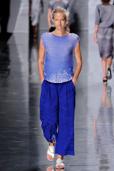 Look 9